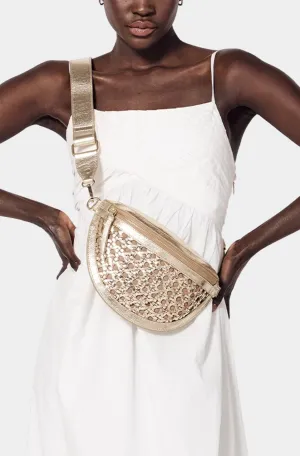 Sure! The optimized title for this e-commerce product could be Stylish Doris Woven Crossbody Bag.